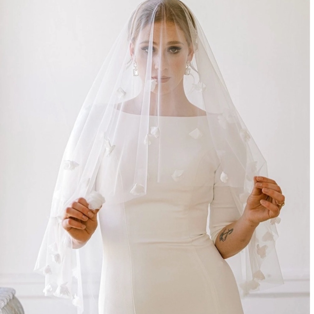 PrimAndPrairie- Cathedral Blusher Veil w/ 3D Flower